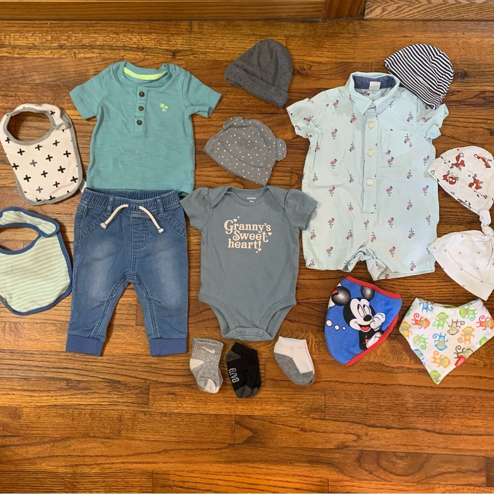 Baby Boy Onesies Shirts  Pants Bibs Hats & Socks Bundle
2 Onesie
Blue Jean Pants